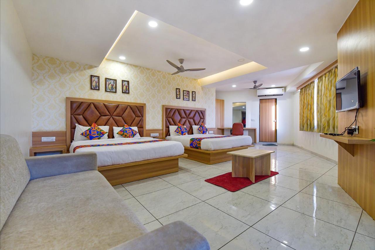 Hotel Legrand.Inn Ahmedabad Exterior photo