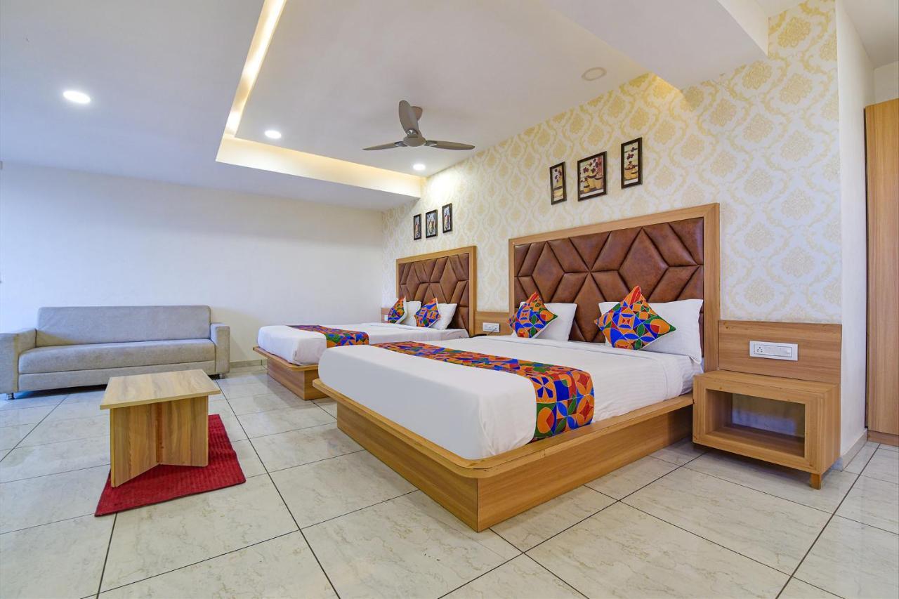 Hotel Legrand.Inn Ahmedabad Exterior photo