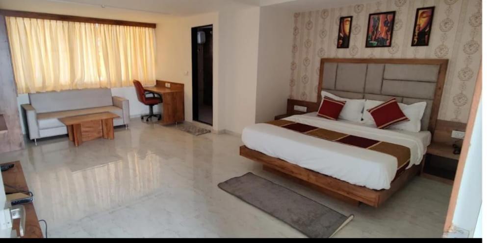 Hotel Legrand.Inn Ahmedabad Exterior photo