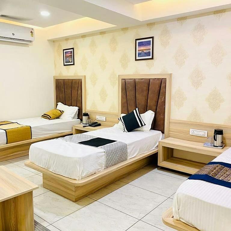 Hotel Legrand.Inn Ahmedabad Exterior photo